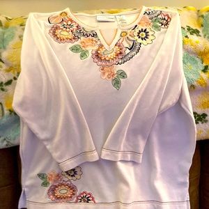 Alfred Dunner Sz Med shirt like new